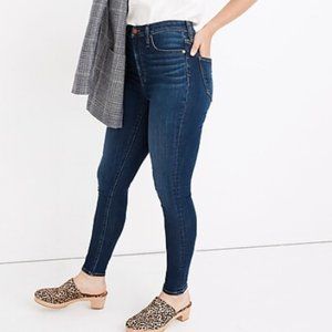 Tall Curvy High-Rise Skinny Jeans in Sussex Wash, size 27 Tall